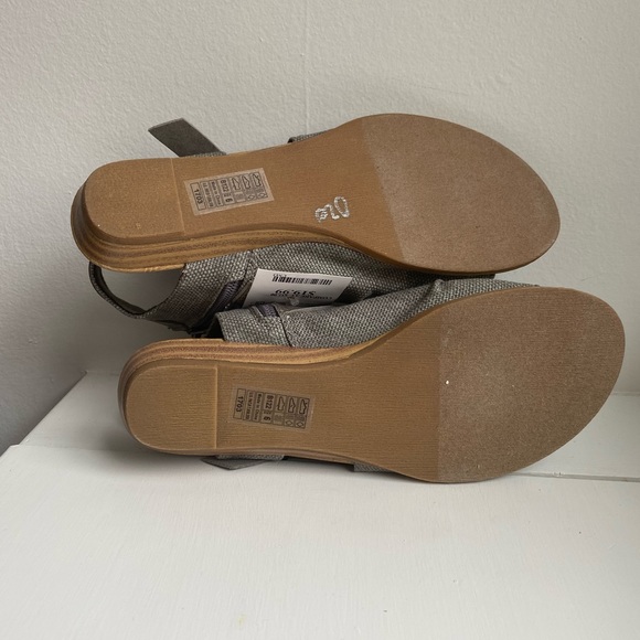 Blowfish grey sandals NEW WITH TAGS size 6 - Picture 4 of 4